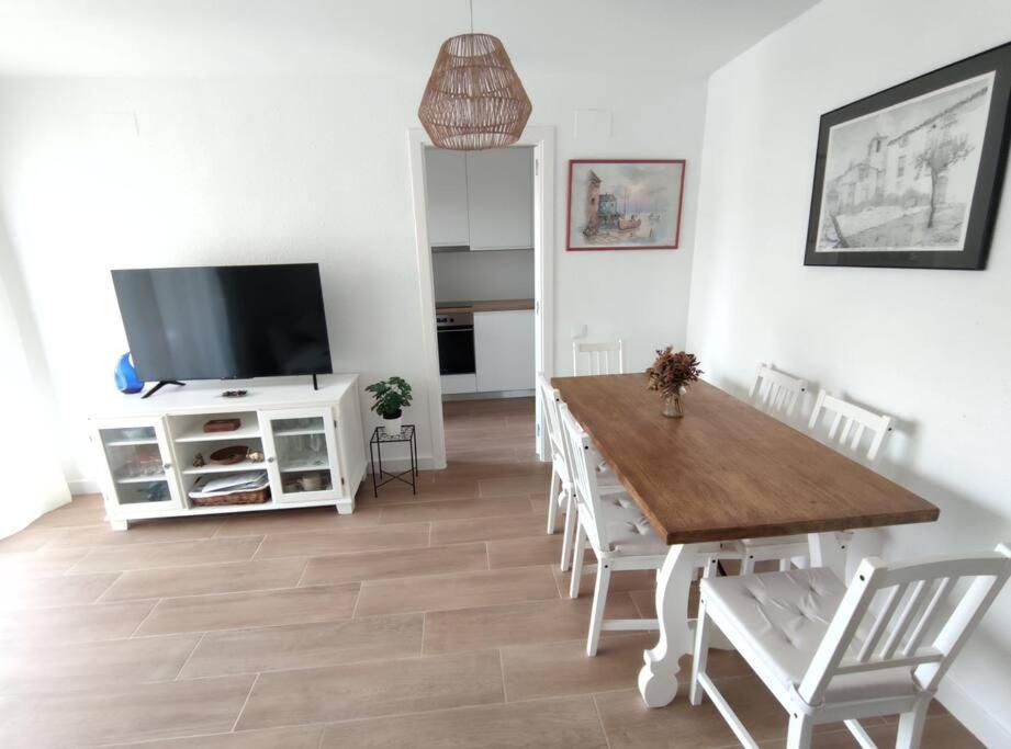 Amplio Apartamento Con Piscina Al Lado De La Playa Кастел Пладжа де Аро Екстериор снимка